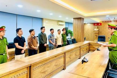 Lừa đảo 'chạy án': Kịch bản ảo, án tù thật