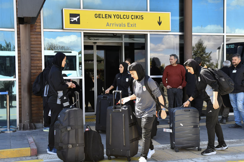 Tuyển bóng đá nữ Iran từ chối tị nạn tại Australia, về nước an toàn