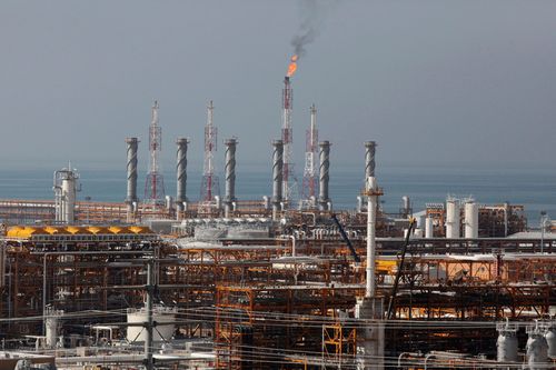 Israel tấn công mỏ khí chiến lược của Iran, ông Trump nói 'chẳng biết gì'