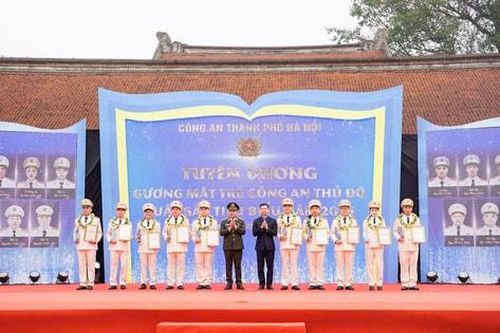 Công an thành phố Hà Nội tuyên dương 10 gương mặt trẻ xuất sắc tiêu biểu
