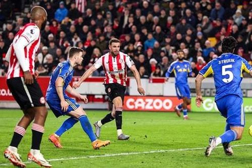 'Ngựa ô' Ngoại hạng Anh: Brentford vươn lên đua vé dự cúp châu Âu