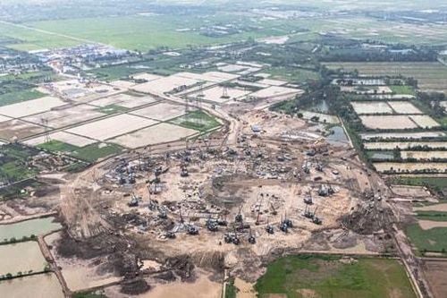 Toàn cảnh công trường 'siêu dự án' sân vận động Trống Đồng