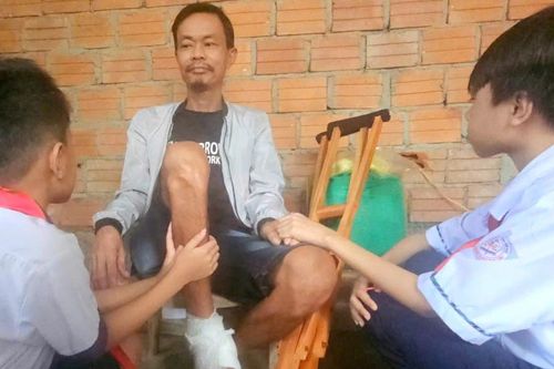 MS 1070: Thương cảnh người cha mắc bệnh hiểm nghèo mong hai con nhỏ tiếp tục được đến trường