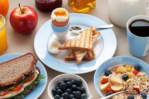 6 loại thực phẩm ăn sáng giúp hạ huyết áp tự nhiên