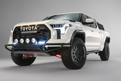 Toyota sắp làm bán tải địa hình cạnh tranh Ford F-150 Raptor