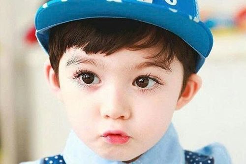 Cậu bé từng được mệnh danh 'đẹp nhất thế giới' giờ ra sao?