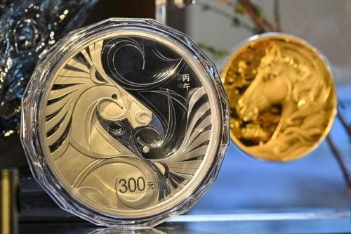 Sáng 20/3, giá bạc tiếp đà giảm mạnh