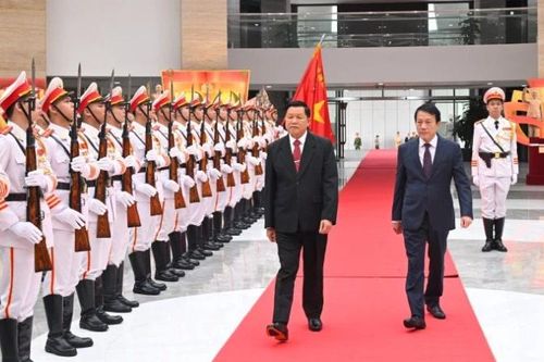 Làm sâu sắc hơn nữa quan hệ hữu nghị vĩ đại Việt Nam-Lào