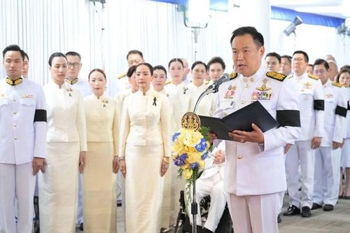 Nhà vua Thái Lan phê chuẩn ông Anutin Charnvirakul làm Thủ tướng