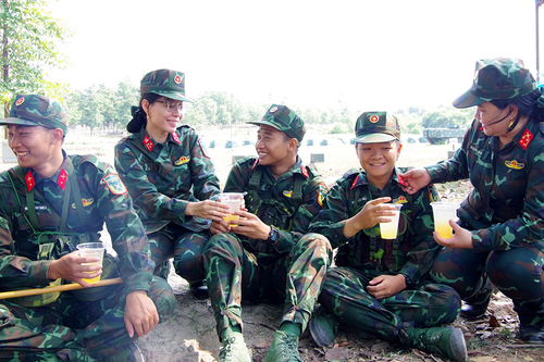 Nước mát thao trường Sư đoàn 309