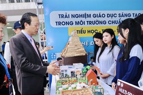 Hơn 240 dự án tranh tài tại cuộc thi khoa học kỹ thuật quốc gia của học sinh