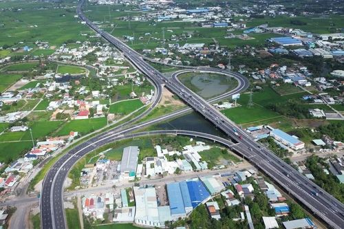 Đề nghị hỗ trợ nguồn vật liệu mở rộng đường cao tốc TPHCM - Trung Lương - Mỹ Thuận