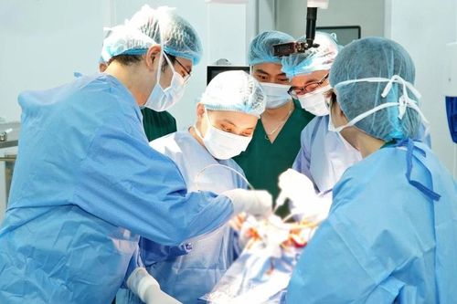 Hồi sinh cuộc sống qua ca phẫu thuật tạo hình hộp sọ thành công tại Hà Nội