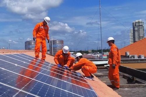 Lắp điện mặt trời mái nhà tại miền Bắc: Chi phí giảm, thời gian hoàn vốn rút ngắn