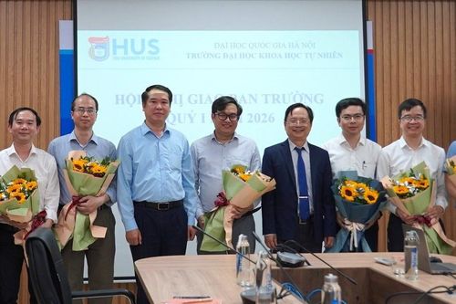 Trường THPT Chuyên Khoa học Tự nhiên - ĐH Quốc gia Hà Nội có hiệu trưởng mới