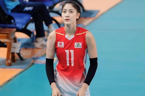 Hoa khôi bóng chuyền Kiều Trinh chấn thương nặng, Ninh Bình mất sao 1m85 thay Bích Tuyền