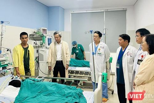 Một người nhập viện sau khi ăn cá ủ chua