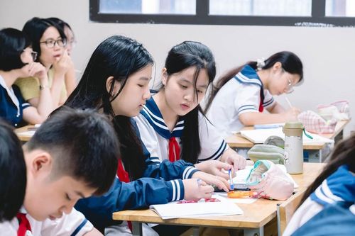 Quá tải trường lớp: Không thể chỉ tập trung số lượng mà không nâng chất lượng