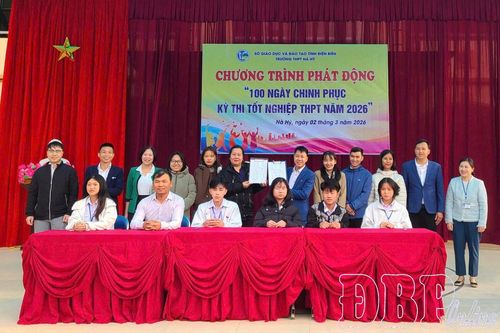 Khí thế '100 ngày bứt phá' của sĩ tử vùng khó