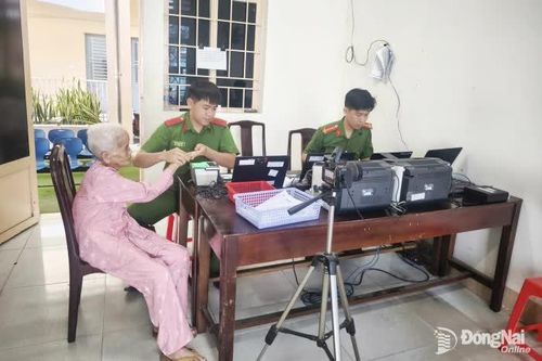 Ngày Chủ nhật vì nhân dân phục vụ
