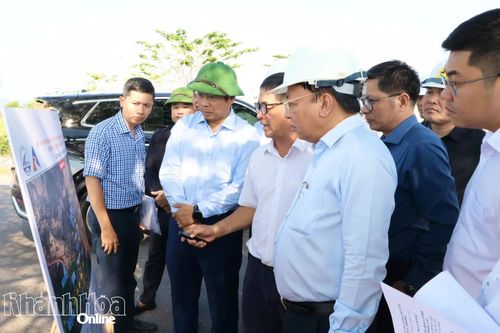 Phó Chủ tịch UBND tỉnh Lê Huyền kiểm tra tiến độ Dự án Đường giao thông liên vùng Diên Khánh (tin đăng điện tử)