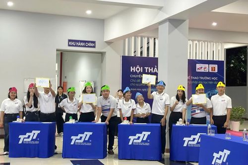 Phân hiệu Trường Đại học Tôn Đức Thắng tại Khánh Hòa tổ chức cuộc thi tiếng Anh