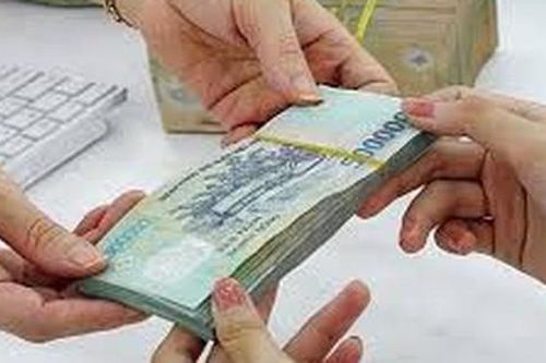 Có cần nộp giấy tờ khen thưởng để xét nâng lương trước hạn?