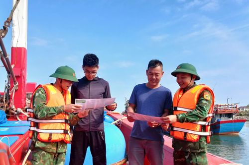 Khai thác thủy sản theo hướng bền vững