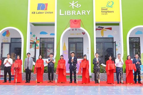 Khánh thành, bàn giao thư viện gần 1,9 tỷ đồng cho học sinh xã Phú Lương