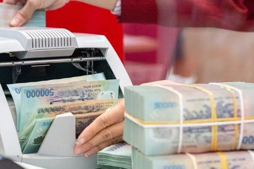 Lãi suất tiết kiệm lên 8%/năm
