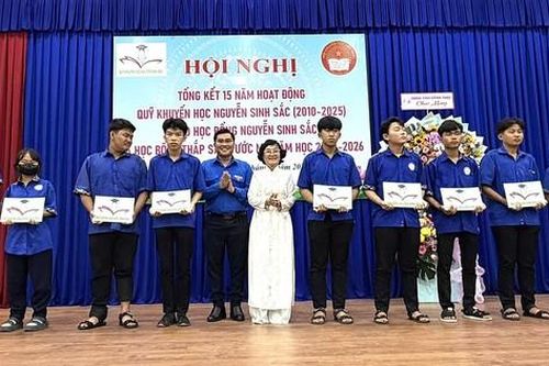 Quỹ Khuyến học Nguyễn Sinh Sắc trao 110 tỷ đồng hỗ trợ 45.000 lượt học sinh, sinh viên