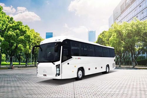 KIM LONG MOTOR xuất khẩu lô xe bus 'Made in Việt Nam' thuần điện và diesel đầu tiên sang Thái Lan