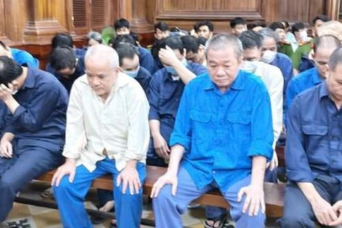 Giám đốc đưa hối lộ để né bị truy thu 40 tỷ tiền thuế lãnh 26 năm tù