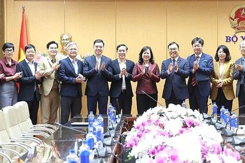 Thúc đẩy tăng cường quan hệ hợp tác y tế sâu, rộng giữa Việt Nam - Hàn Quốc
