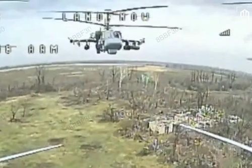 Ukraine bắn hạ trực thăng Ka-52 của Nga bằng máy bay không người lái FPV?