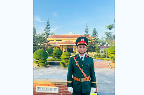 Thư về tòa soạn: Người quân nhân tận tụy, đa tài