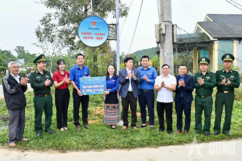 Tuổi trẻ thành phố Huế sôi nổi các hoạt động 'Tháng Ba biên giới'