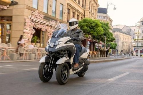 Xe tay ga Yamaha Tricity 300 2026 vừa ra mắt: Đặc biệt có túi khí cho người lái
