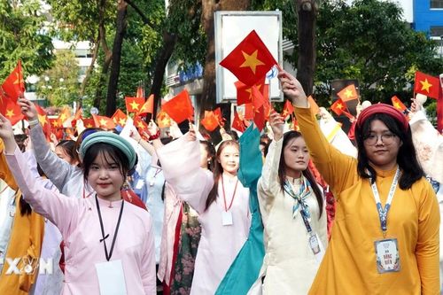 Ngày hội Việt Phục 'Tóc xanh vạt áo' năm 2026