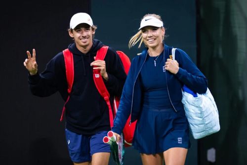 Alex De Minaur và Katie Boulter gây sốt với màn đua xe cùng hình phạt giặt đồ tại Miami Open