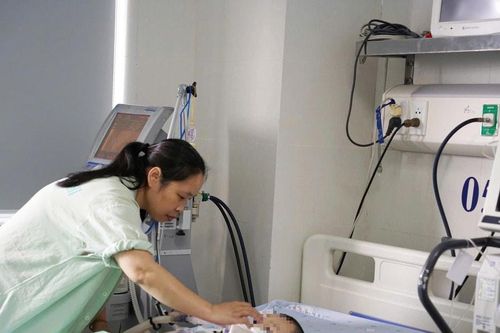 Nhịp cầu sẻ chia ở Bệnh viện Phụ sản - Nhi Đà Nẵng