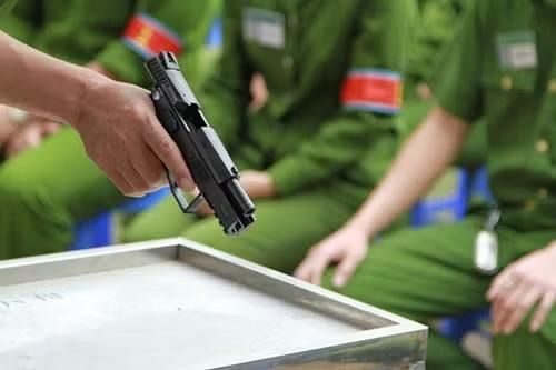 Công an Gia Lai tập luyện bắn đạn thật tại Trường bắn Trung đoàn 739 đến ngày 27-3