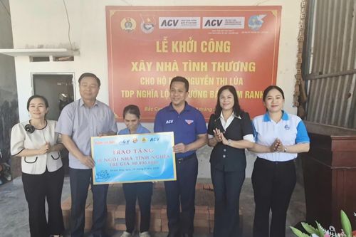 Hội Liên hiệp Phụ nữ phường Bắc Cam Ranh phối hợp khởi công xây nhà tình thương