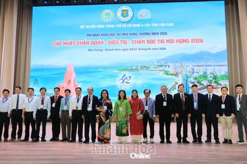 800 chuyên gia, bác sĩ tham gia hội nghị khoa học tai mũi họng thường niên lần thứ 42