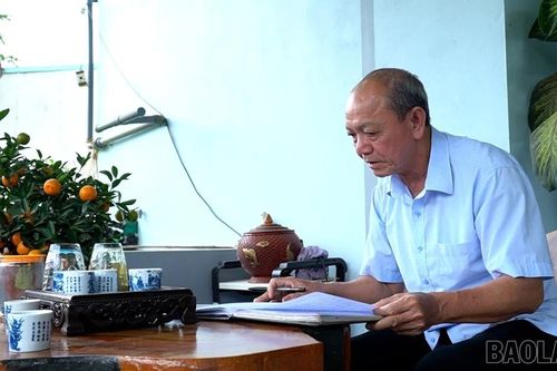 Người 'thắp lửa' phát triển kinh tế từ chi bộ