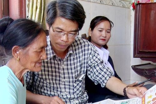 Những nữ đảng viên theo dòng mẫu hệ