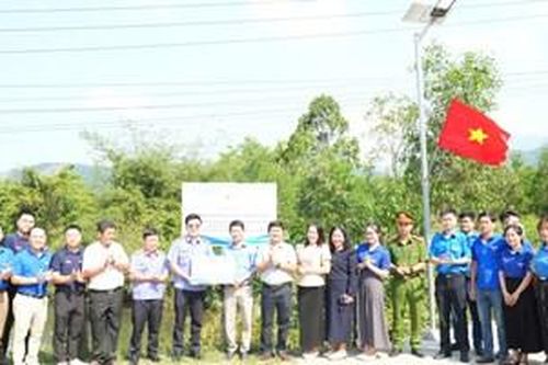 Khánh thành công trình 'Ánh sáng niềm tin - rạng rỡ sắc cờ'