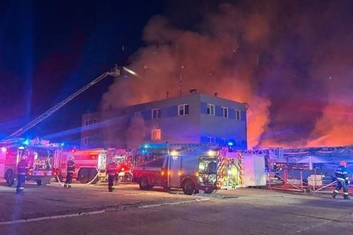 Điều tra theo hướng khủng bố có chủ đích vụ cháy khu công nghiệp tại Czech