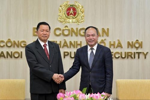 Công an Hà Nội làm việc với Bộ Công an Lào