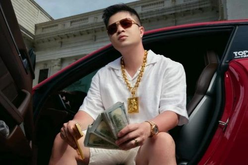 Gia đình Mr.Pips bị lừa vì chạy bệnh án tâm thần